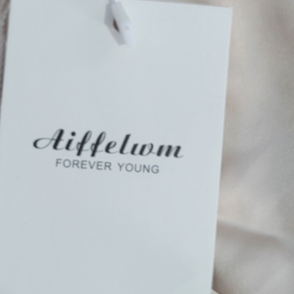 Brand New Aiffelwm forever young dress Size Small - Picture 4 of 7